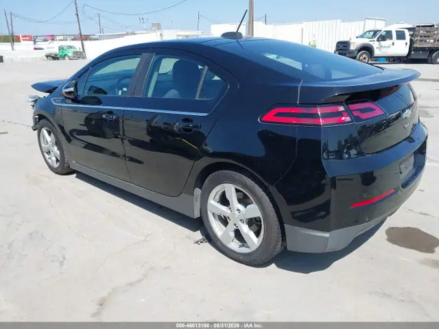 1G1RC6E49FU118121 — 2015 Chevrolet Volt, фото 3 с аукциона IAAI 14.10.2026, Естественный износ