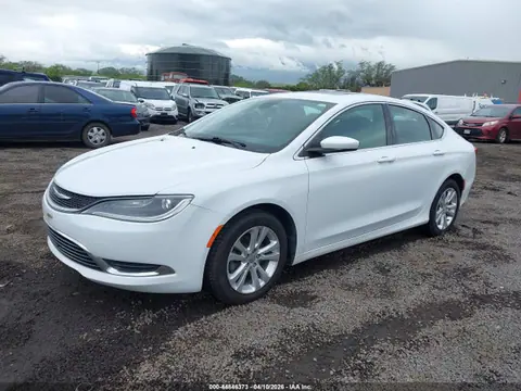 2015 Chrysler 200 Limited VIN 1C3CCCAB3FN742222 фото 2