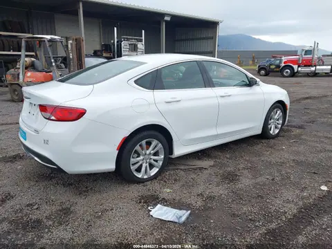 2015 Chrysler 200 Limited VIN 1C3CCCAB3FN742222 фото 4