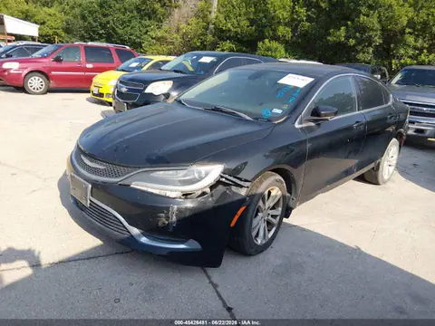 2015 Chrysler 200 Limited VIN 1C3CCCABXFN747160 фото 2