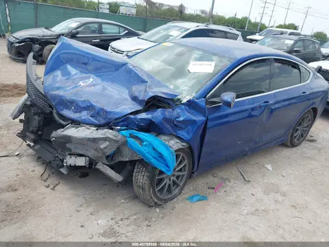 2015 Chrysler 200 Limited VIN 1C3CCCAB2FN554470 фото 2