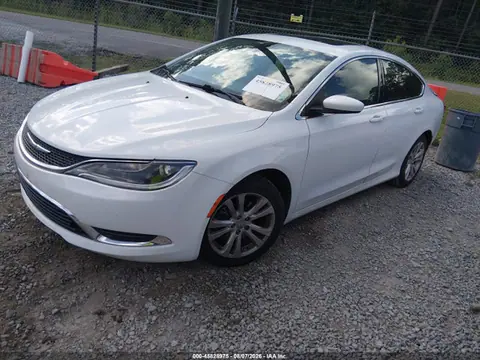 2015 Chrysler 200 Limited VIN 1C3CCCAB7FN679268 фото 2