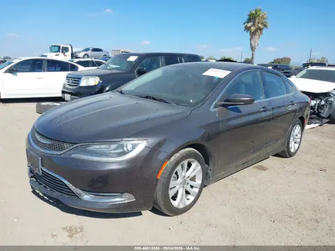 2015 Chrysler 200 Limited VIN 1C3CCCAB0FN682061 фото 2