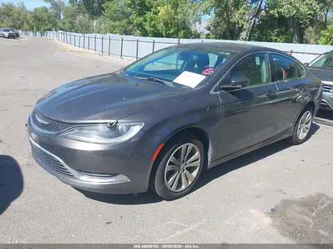 2015 Chrysler 200 Limited VIN 1C3CCCAB8FN624778 фото 2