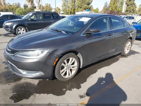 2015 Chrysler 200 Limited VIN 1C3CCCAB6FN666978 фото 2