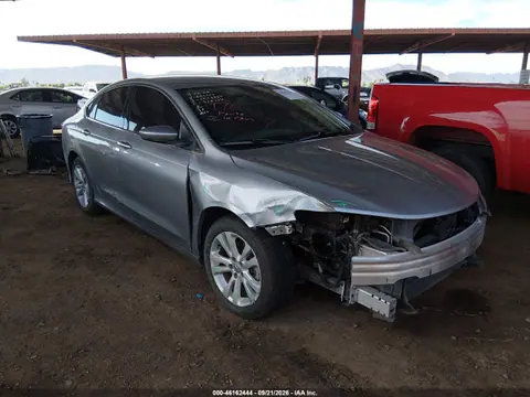 1C3CCCAB8FN601100 — 2015 Chrysler 200 Limited, Передняя часть (Front & Rear), фото до ремонта