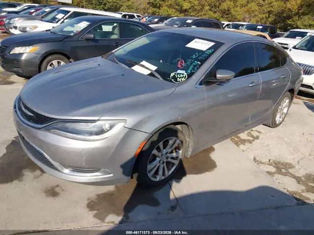 2015 Chrysler 200 Limited VIN 1C3CCCAB5FN503772 фото 2