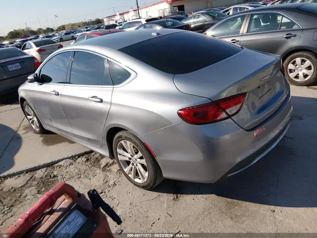 2015 Chrysler 200 Limited VIN 1C3CCCAB5FN503772 фото 3
