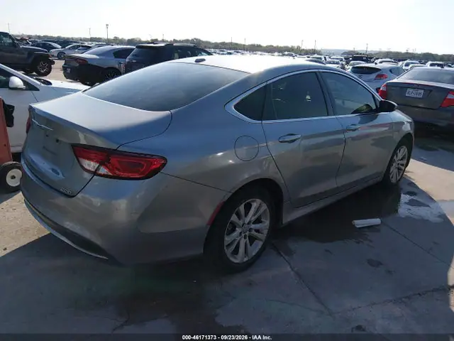2015 Chrysler 200 Limited VIN 1C3CCCAB5FN503772 фото 4