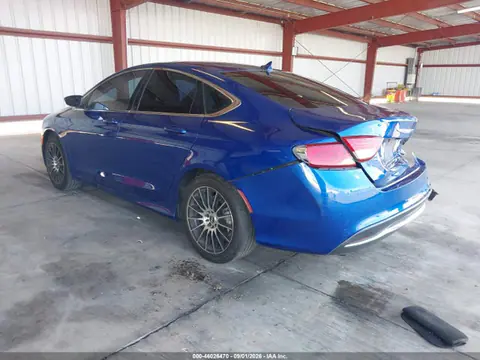 2016 Chrysler 200 Limited VIN 1C3CCCAB2GN118655 фото 3