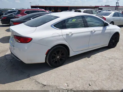 2016 Chrysler 200 Limited VIN 1C3CCCAB0GN136684 фото 4