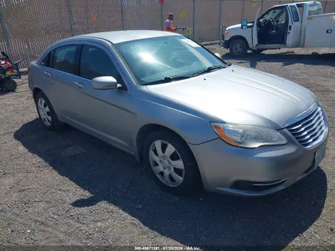 1C3CCBAB4EN122679 — 2014 Chrysler 200 LX, Естественный износ (Normal Wear & Tear), фото до ремонта