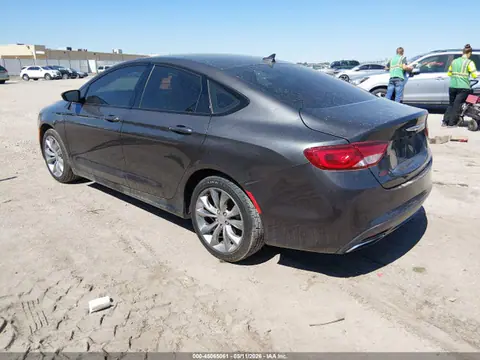2015 Chrysler 200 S VIN 1C3CCCBB5FN739191 фото 3