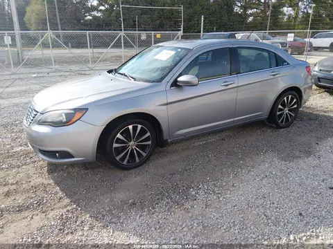 2014 Chrysler 200 Touring VIN 1C3CCBBB6EN178587 фото 2