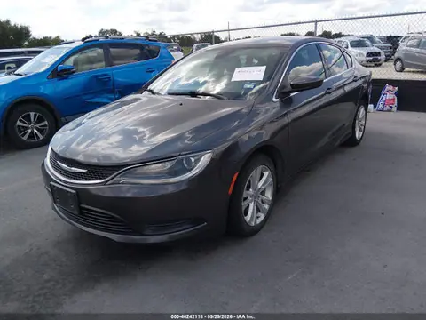 2017 Chrysler 200 Touring VIN 1C3CCCFB9HN502443 фото 2