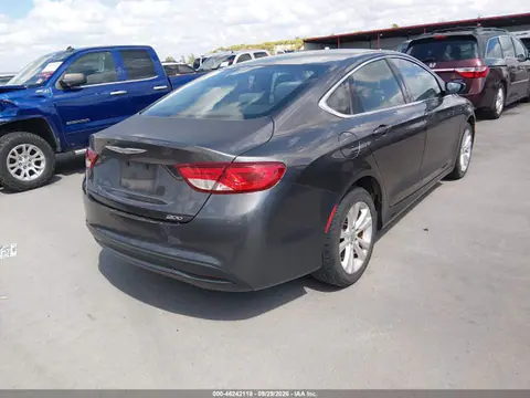 2017 Chrysler 200 Touring VIN 1C3CCCFB9HN502443 фото 4