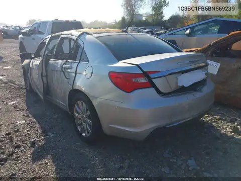 1C3BC1FB5BN569239 — 2011 Chrysler 200, фото 3 с аукциона IAAI, Полный пожар