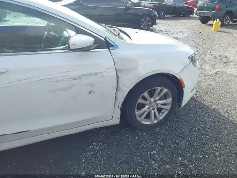 1C3CCCAB6FN591022 — 2015 Chrysler 200, Передняя часть, фото до ремонта