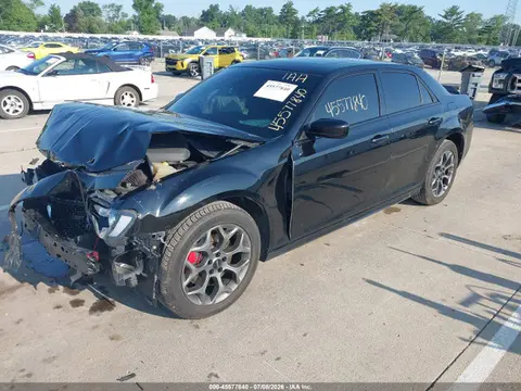 2018 Chrysler 300 300s Awd VIN 2C3CCAGG3JH130384 фото 2