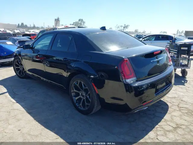 2C3CCABG1FH926906 — 2015 Chrysler 300 300S, фото 3 с аукциона IAAI 30.09.2026, Передняя часть