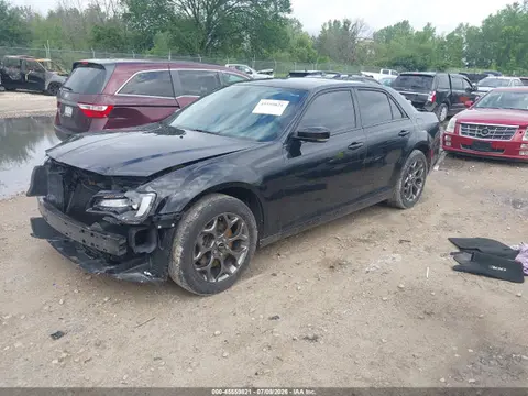 2016 Chrysler 300 300s VIN 2C3CCAGG9GH248822 фото 2