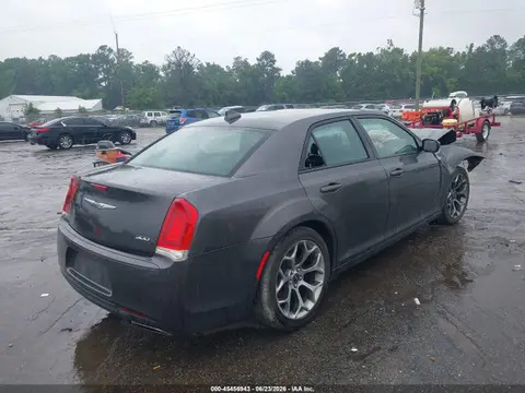 2017 Chrysler 300 300s VIN 2C3CCABG9HH596466 фото 4