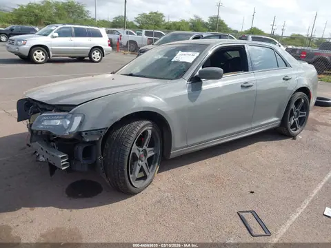 2018 Chrysler 300 300s VIN 2C3CCABG4JH201602 фото 2