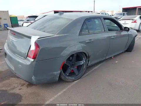 2018 Chrysler 300 300s VIN 2C3CCABG4JH201602 фото 4