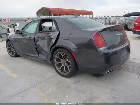 2018 Chrysler 300 300s VIN 2C3CCABG6JH240286 фото 3