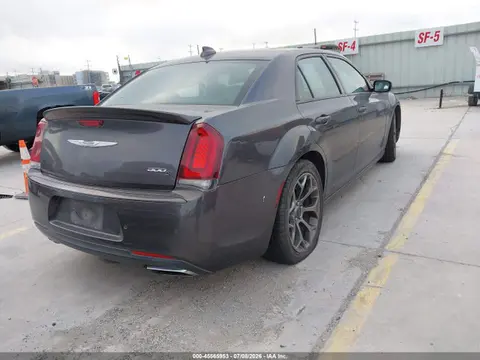 2018 Chrysler 300 300s VIN 2C3CCABG6JH240286 фото 4