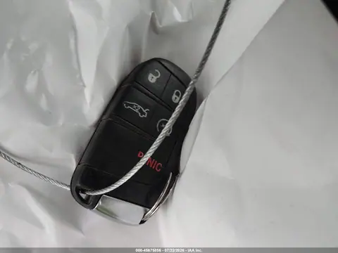 2020 Chrysler 300 300s VIN 2C3CCABG0LH158587 фото 11