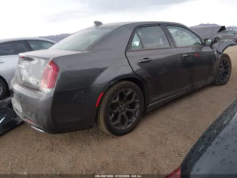 2020 Chrysler 300 300s VIN 2C3CCABG0LH158587 фото 4