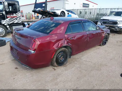 2021 Chrysler 300 300s VIN 2C3CCABG4MH525766 фото 4