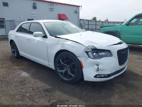 2C3CCABG0MH529135 — 2021 Chrysler 300 300S, Передняя часть (Front End), фото до ремонта
