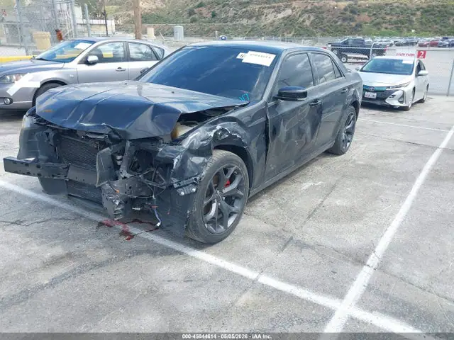 2C3CCABG0PH524294 — 2023 Chrysler 300 300S, фото 2 с аукциона IAAI 14.10.2026, Передняя часть