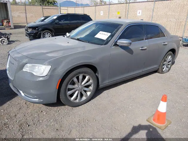2018 Chrysler 300 Limited Awd VIN 2C3CCAKG4JH201986 фото 2