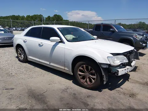 2C3CCAAG3FH872185 — 2015 Chrysler 300 Limited, Передняя часть слева (Left Front), фото до ремонта
