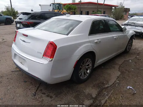 2015 Chrysler 300 Limited VIN 2C3CCAAG8FH802102 фото 4