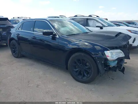 2C3CCAAG7FH792520 — 2015 Chrysler 300 Limited, Передняя часть (Front End), фото до ремонта
