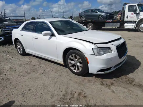 2015 Chrysler 300 Limited VIN 2C3CCAAG5FH931673 фото 1