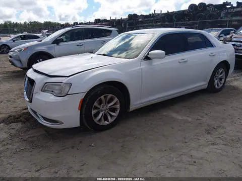 2015 Chrysler 300 Limited VIN 2C3CCAAG5FH931673 фото 2