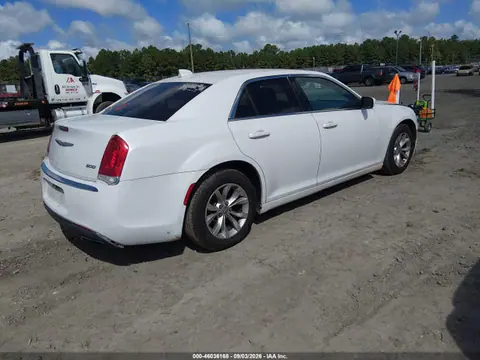 2015 Chrysler 300 Limited VIN 2C3CCAAG5FH931673 фото 4