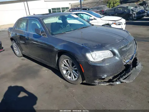 2C3CCAAG2HH577033 — 2017 Chrysler 300 Limited, Передняя часть (Front & Rear), фото до ремонта