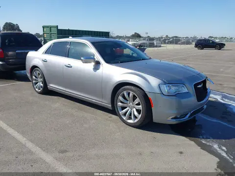 2C3CCAEG1JH301524 — 2018 Chrysler 300 Limited, Передняя часть (Front End), фото до ремонта