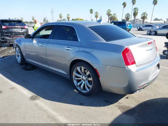 2018 Chrysler 300 Limited VIN 2C3CCAEG1JH301524 фото 3