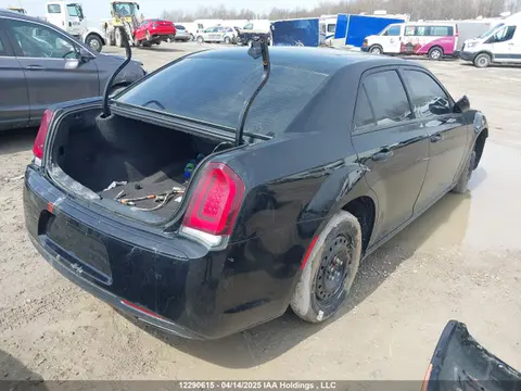 2018 Chrysler 300 S VIN 2C3CCAGG7JH191706 фото 4