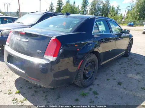 2018 Chrysler 300 Touring VIN 2C3CCAAG8JH283383 фото 4