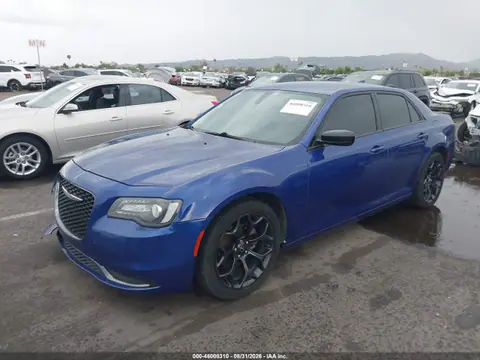 2019 Chrysler 300 Touring VIN 2C3CCAAG1KH728838 фото 2