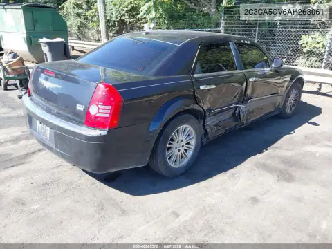 2010 Chrysler 300 Touring/Signature Series/Executive Series VIN 2C3CA5CV6AH263061 фото 5