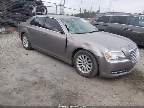 2C3CCAAG4EH288974 — 2014 Chrysler 300, Передняя часть справа (Right Front), фото до ремонта
